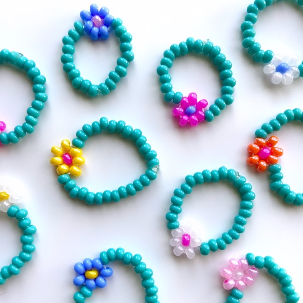 Daisy flower ring beaded stretch ring stackable handmade colorful glass beads
